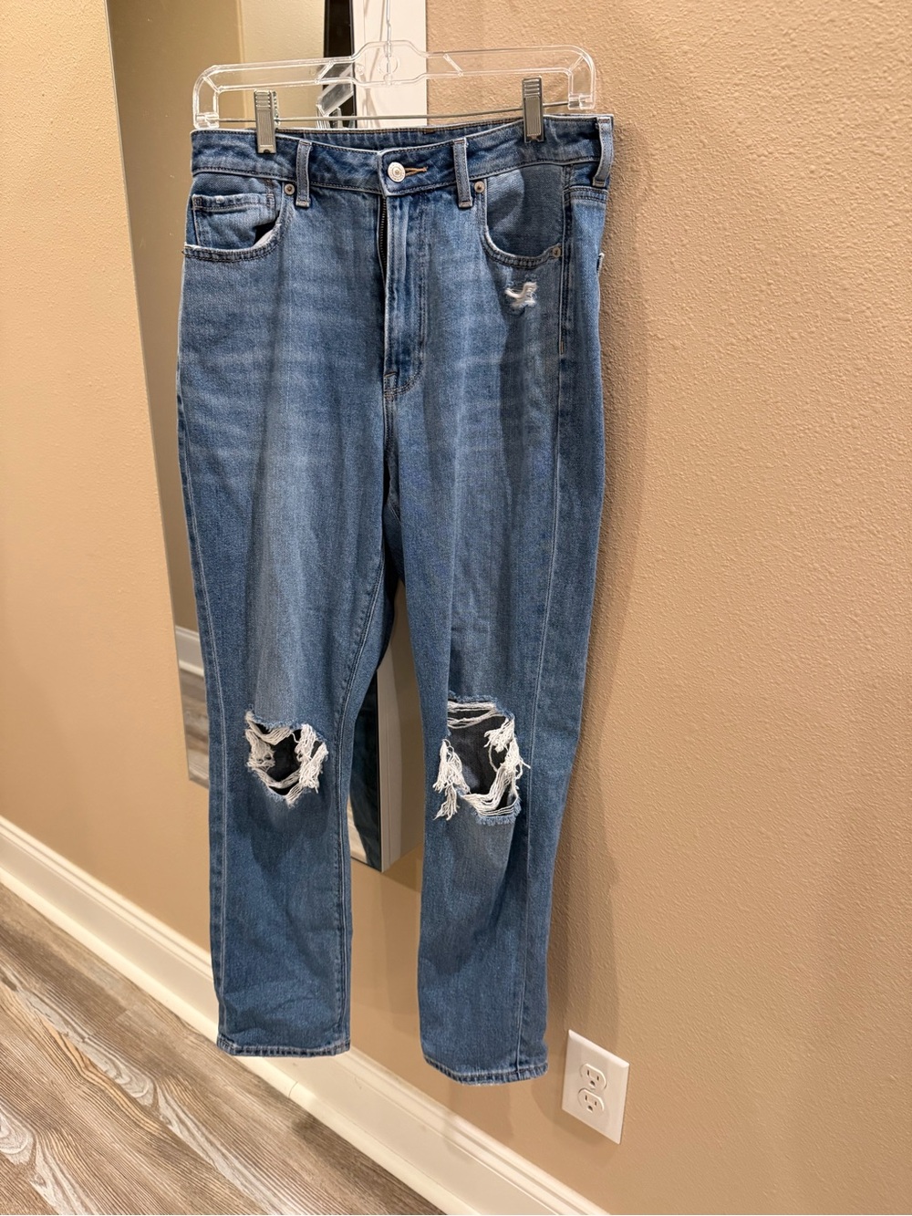 American Eagle Outfitters Distressed Boyfriend Jeans - Blue